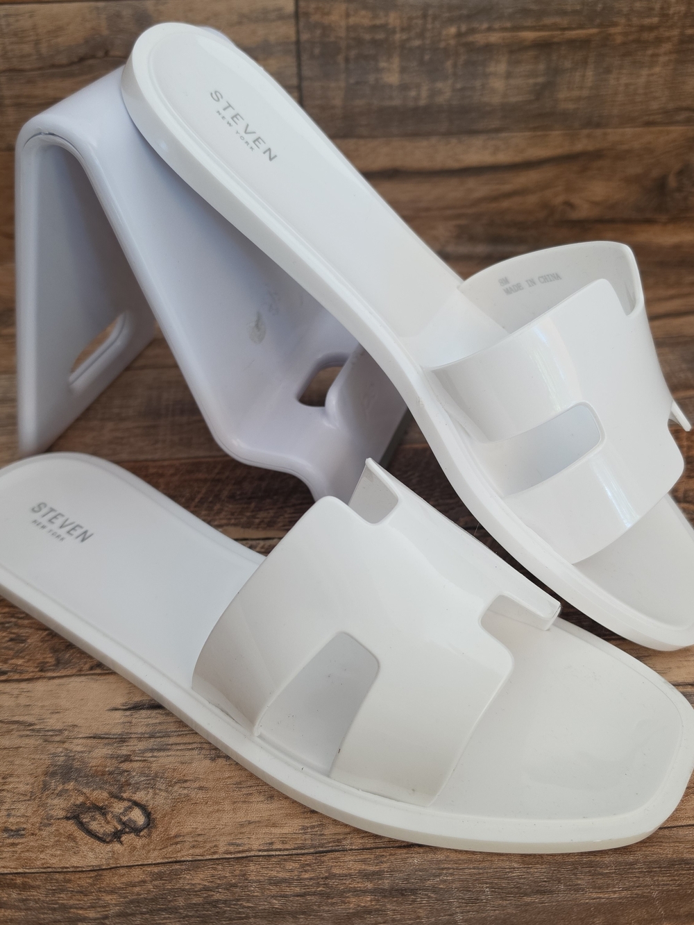 Steven by Steve Madden White Jelly Slide Sandals - 8